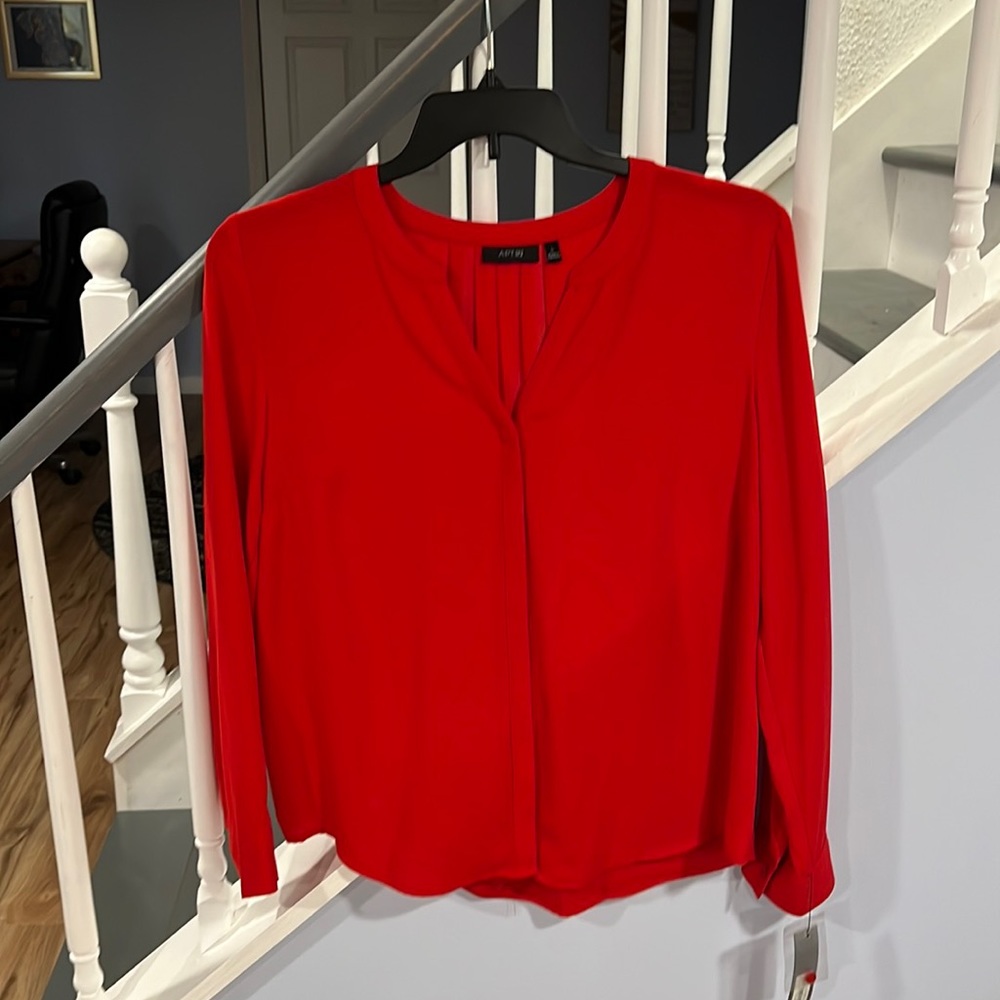 apartment, nine red button, front dress, shirt, size large